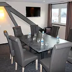 Отель De La Jamagne & Жерарме