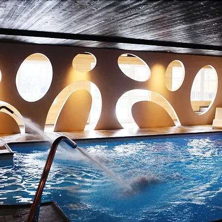 Otel De La Jamagne & 3*